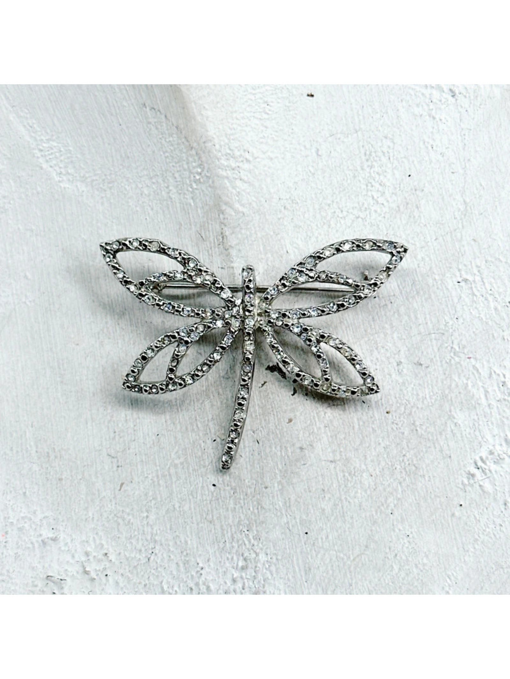 2525mc. Silvertone Dragonfly Brooch